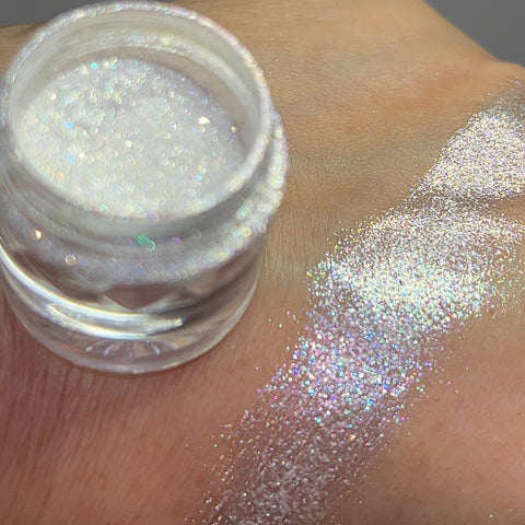 Magical Makeup Moonstone Sparkling Multichrome Loose Eyeshadow 0.5g