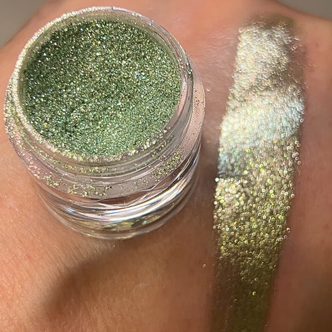 Magical Makeup Earthling Sparkling Multichrome Loose Eyeshadow 0.5g