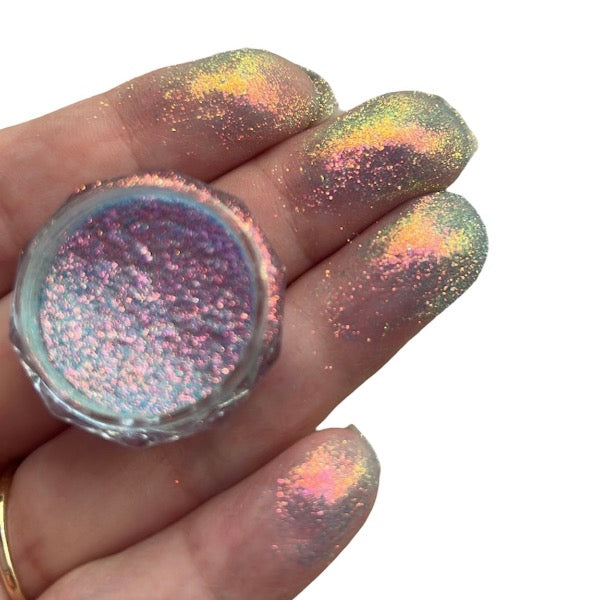 Multichrome eyeshadow